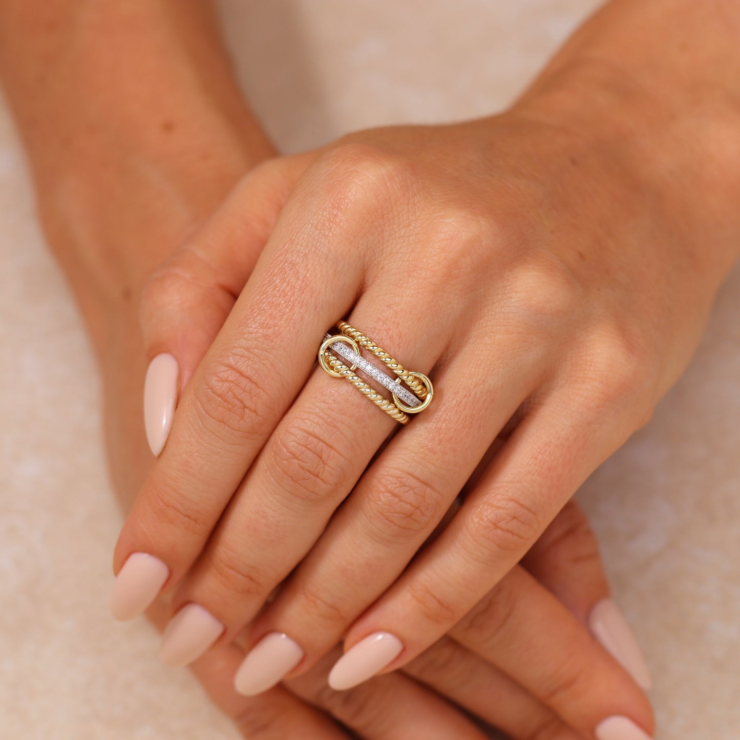 Bellanca Roped Band Spinner Ring