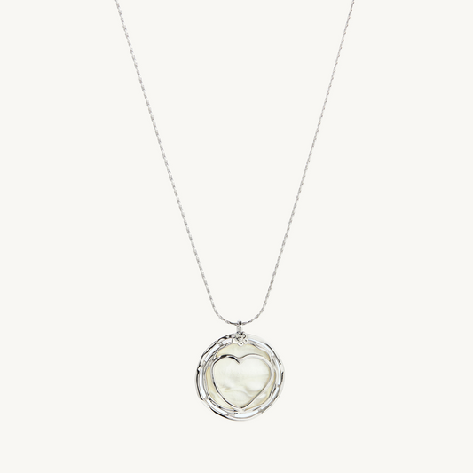 Leggra Heart Necklace